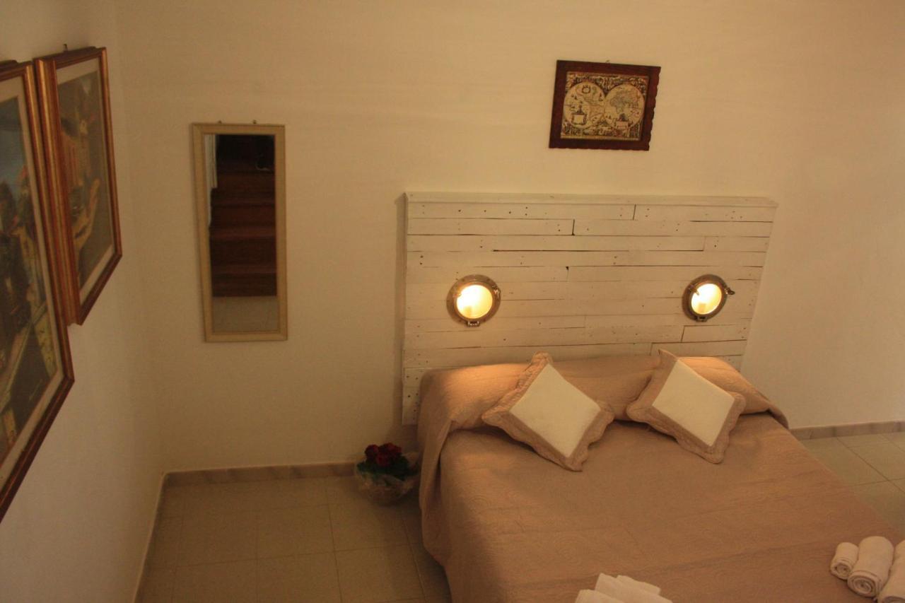 Casa Gandamar B&B Santa Teresa Gallura Exteriör bild